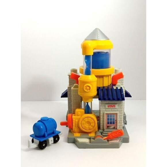 Fisher-Price GeoTrax Rail & Road System Water Works Fill Co Tower Tank - Picture 2 of 5